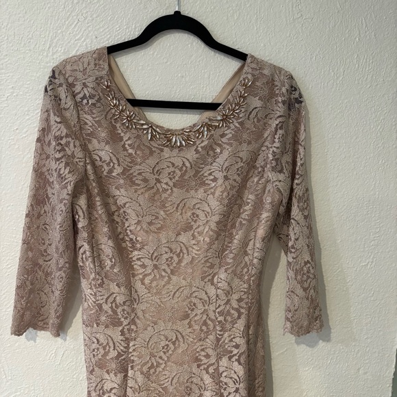 Tahari rose gold mother of the bride dress with lace and gem detail size 8 - Picture 6 of 10